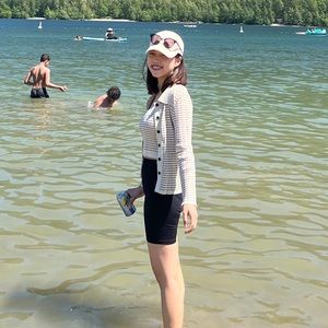 Meet your Posher, Stefenia